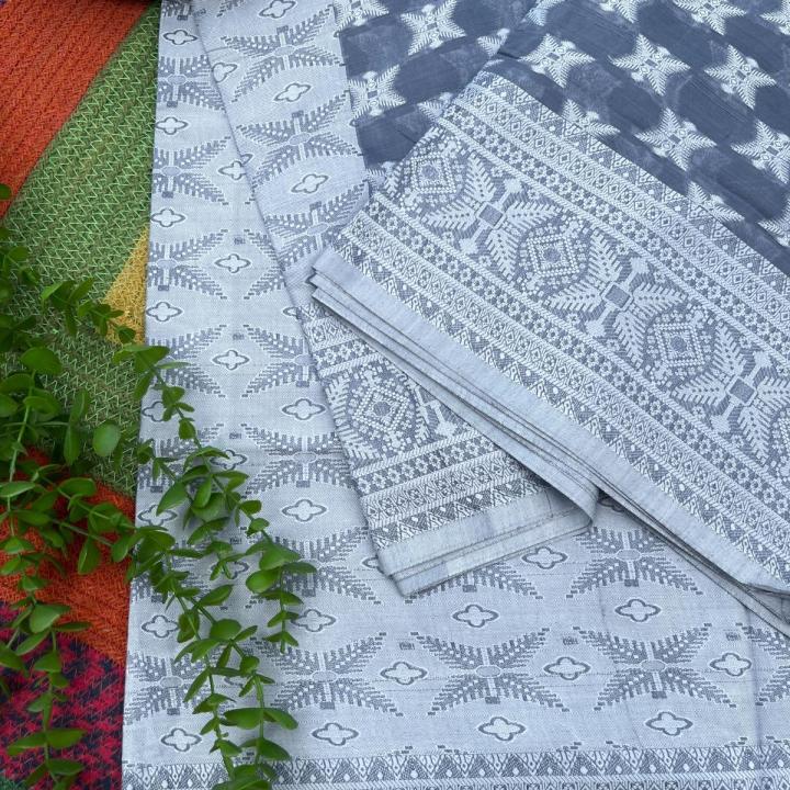 Kolmi Saree
